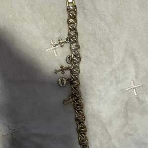 Vintage KESSARIS womens charm bracelet silver tone cross
